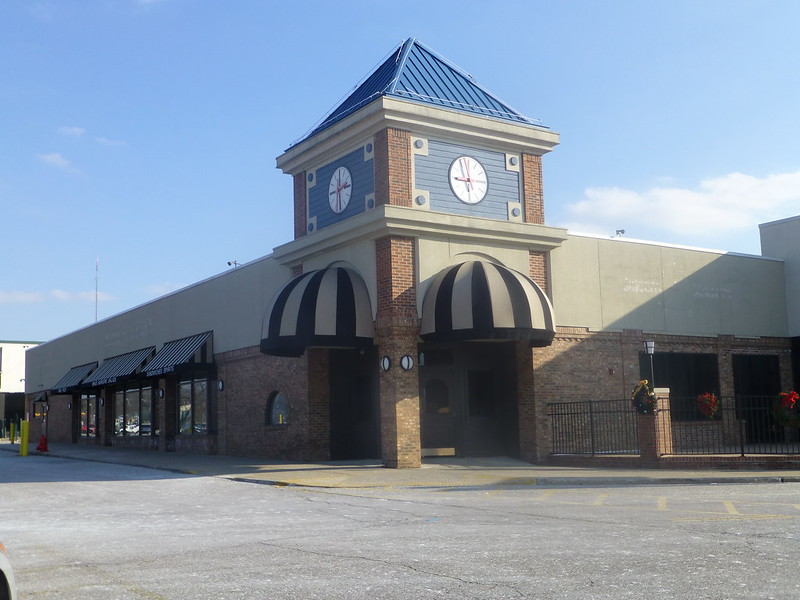 Former T.G.I Friday's in Parma, OH